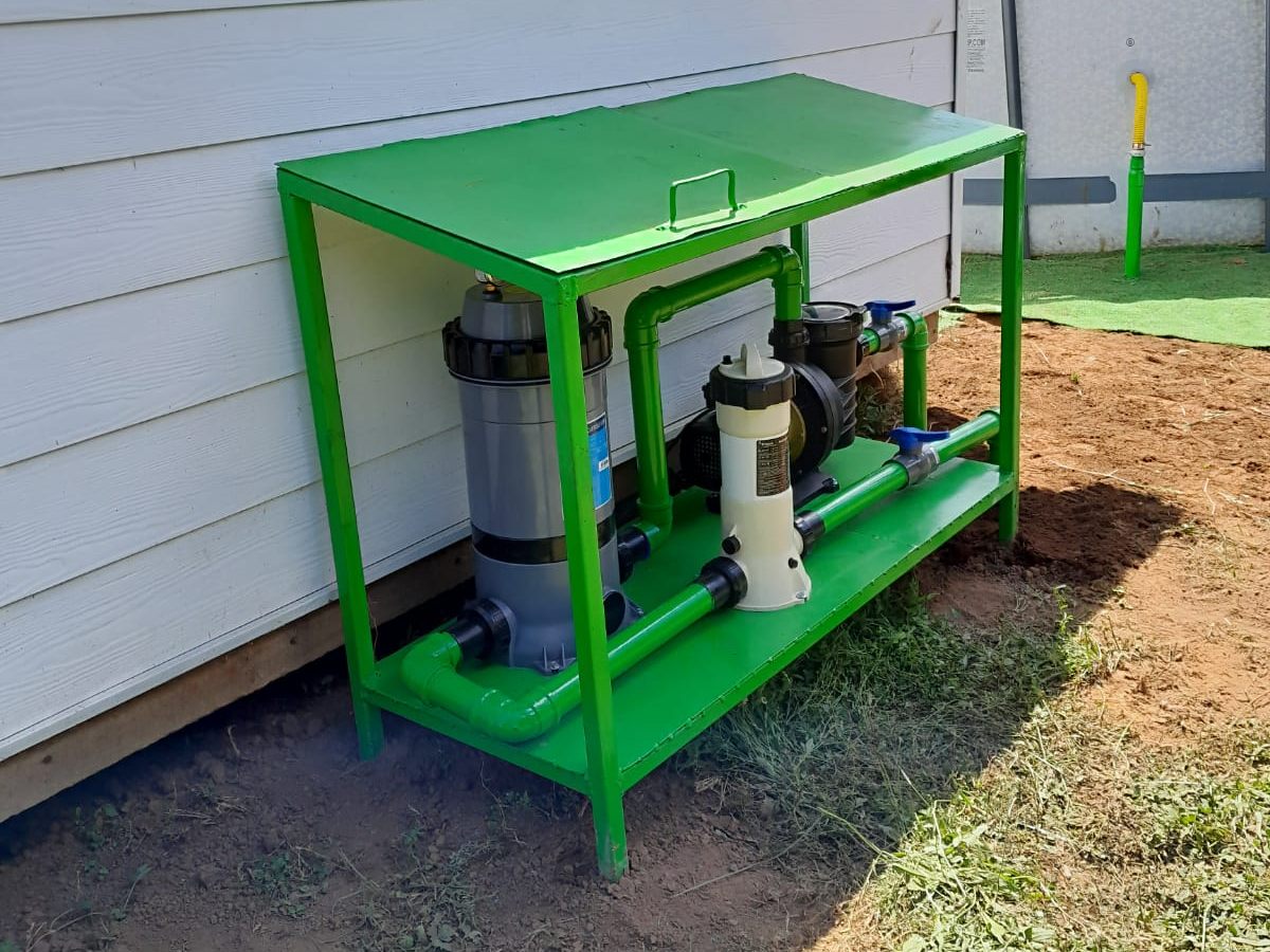 Sistema de filtración y cloración de agua para piscina